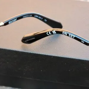 Quay Australia | Accessories | Quay Australia Gold And Black  display picture 1